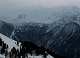  Vue du col de Bramousse (zoom) sur les pistes de ski du Mélezet. Sites du lac Miroir et des Rouites.
530*388 pixels (17918 octets)(i1321)