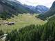  début du sentier GR5. Vallée du Mélezet. A gauche le Pied du Mélezet. Au fond la montagne de la Riche séparant le Vallon d'Albert à gauche et le vallon du col Tronchet à droite. (c) Christophe ANTOINE
500*375 pixels (27627 octets)(i1796)