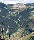 zoom sur le col de Bramousse à droite. En face  la crête de la montagne de Riou Vert. (c) Christophe ANTOINE
394*456 pixels (32219 octets)(i1801)