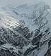   Depuis la crête sous le sommet de la Querlaye vue au zoom sur la fin du vallon de Ségure. A droite le grand Queyras a sa gauche les Fonzes au dessus du clot du Poulain.
454*500 pixels (37084 octets)(i4172)