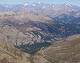  La vallée de St Véran depuis le sommet de la Tête des Toillies. En arrière plan les Ecrins. (c) Christophe ANTOINE
550*439 pixels (35994 octets)(i5122)
