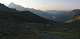  panorama au petit matin depuis le col de St VÃ©ran sur l'Italie. En bas la vallÃ©e de Chianale et le lac de Ponte Chianale. A gauche bien Ã©videmment : le Viso. (c) Christophe ANTOINE
700*342 pixels (17254 octets)(i2044)