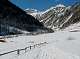  Vallon pour le col de Furfande. En face le Pic du Béal Traversier à droite le pic du Jaillon. (c) Christophe ANTOINE
500*374 pixels (23789 octets)(i1418)