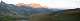  Montée au col de St Véran au petit matin depuis le refuge de la Blanche en bas. De gauche à droite: la tête des Toillies, le col de la noire le pic Farnéiréta
1000*273 pixels (30489 octets)(i1989)