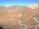  Vu un peu au dessus de la table d'orientation du col Agnel, de droite à gauche : le col Vieux avec la crête de la Taillante derrière puis la crête de l'Eychassier et le col de l'Eychassier.
700*520 pixels (36225 octets)(i465)