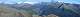  Panorama général sud est depuis le petit Rochebrune. Au centre la vallée du Haut Guil avec Ristolas la Monta et l'Echalp .De gauche à droite : le Bric Boucher, le Mait d'Amunt la Tête du Pelvas avec le Gilly en dessous,  le Mont Granero juste derrière le col Pisset, la Pointe de Marte, le Viso. Devant lui le pic de Ségure devant la crête de la Taillante en blanc. En avant plan La Lauze, le Pic de Fond de Peynin. À sa droite le col de fond de Peynin. (c) Christophe ANTOINE
1400*298 pixels (43313 octets)(i4578)